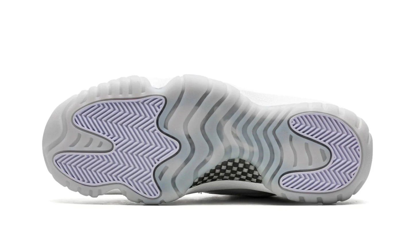 AIR JORDAN 11 LO WMNS Pure Violet
