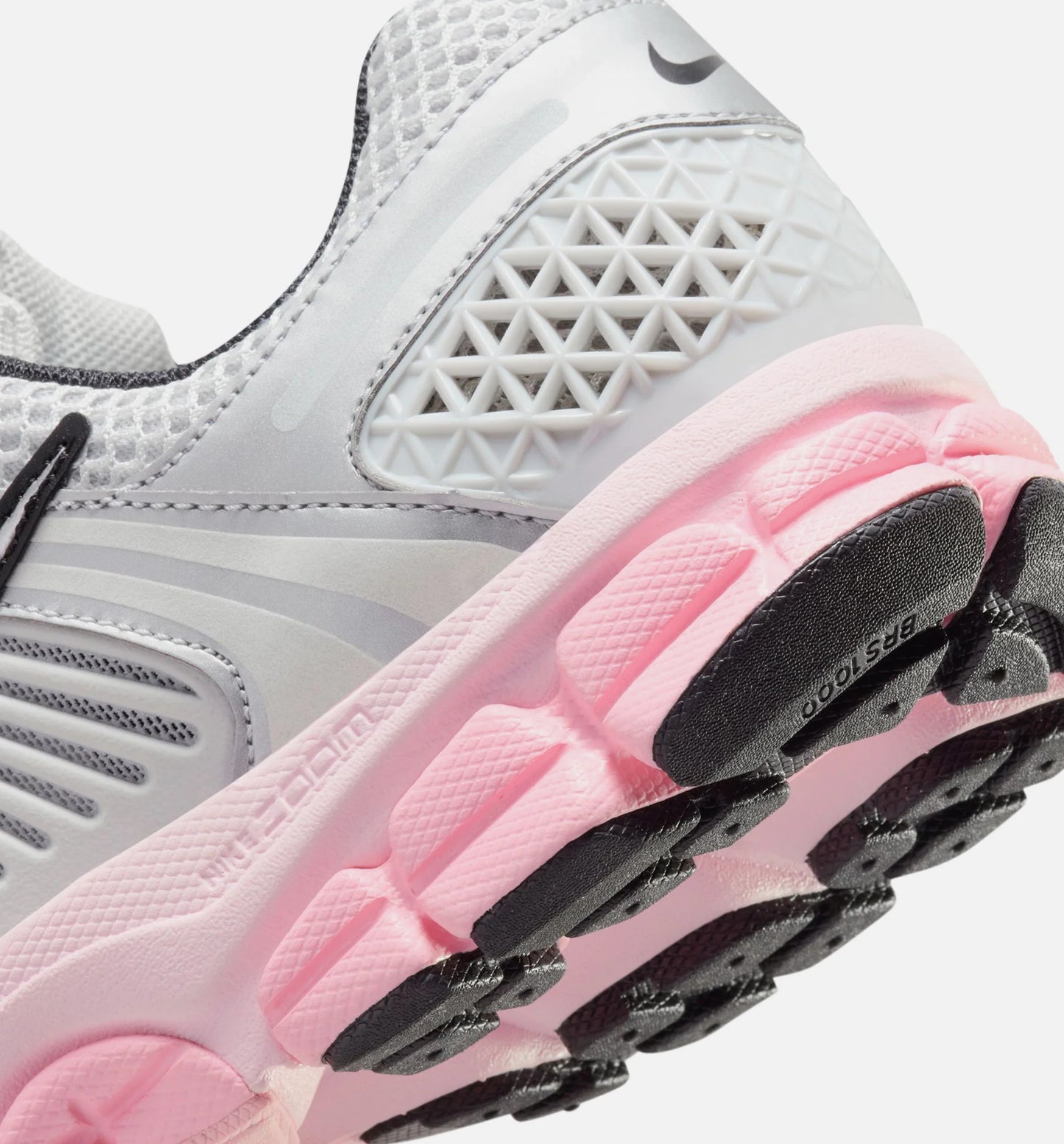 Zoom Vomero 5 Photon Dust Pink Foam Womens Lifestyle Shoe Photon Dust Metallic Silver Pink Foam