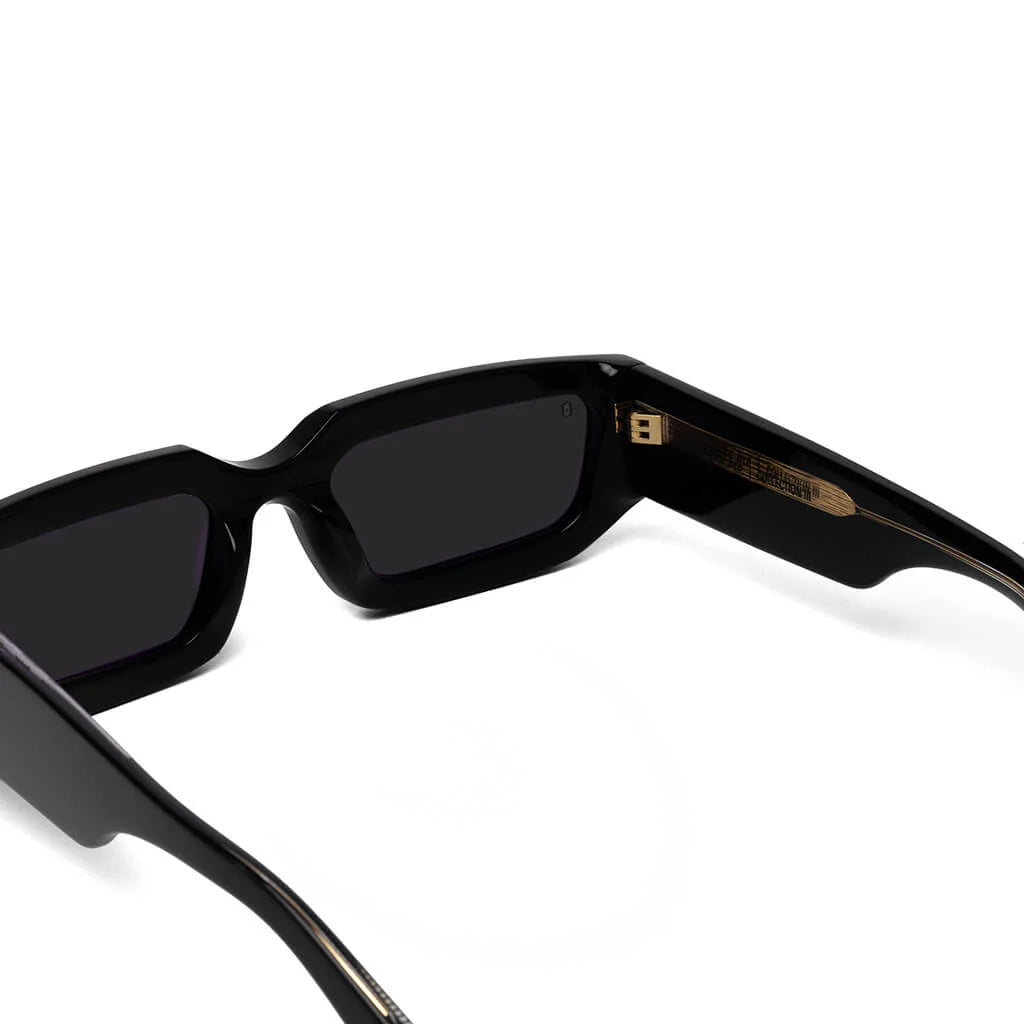 Dune Black