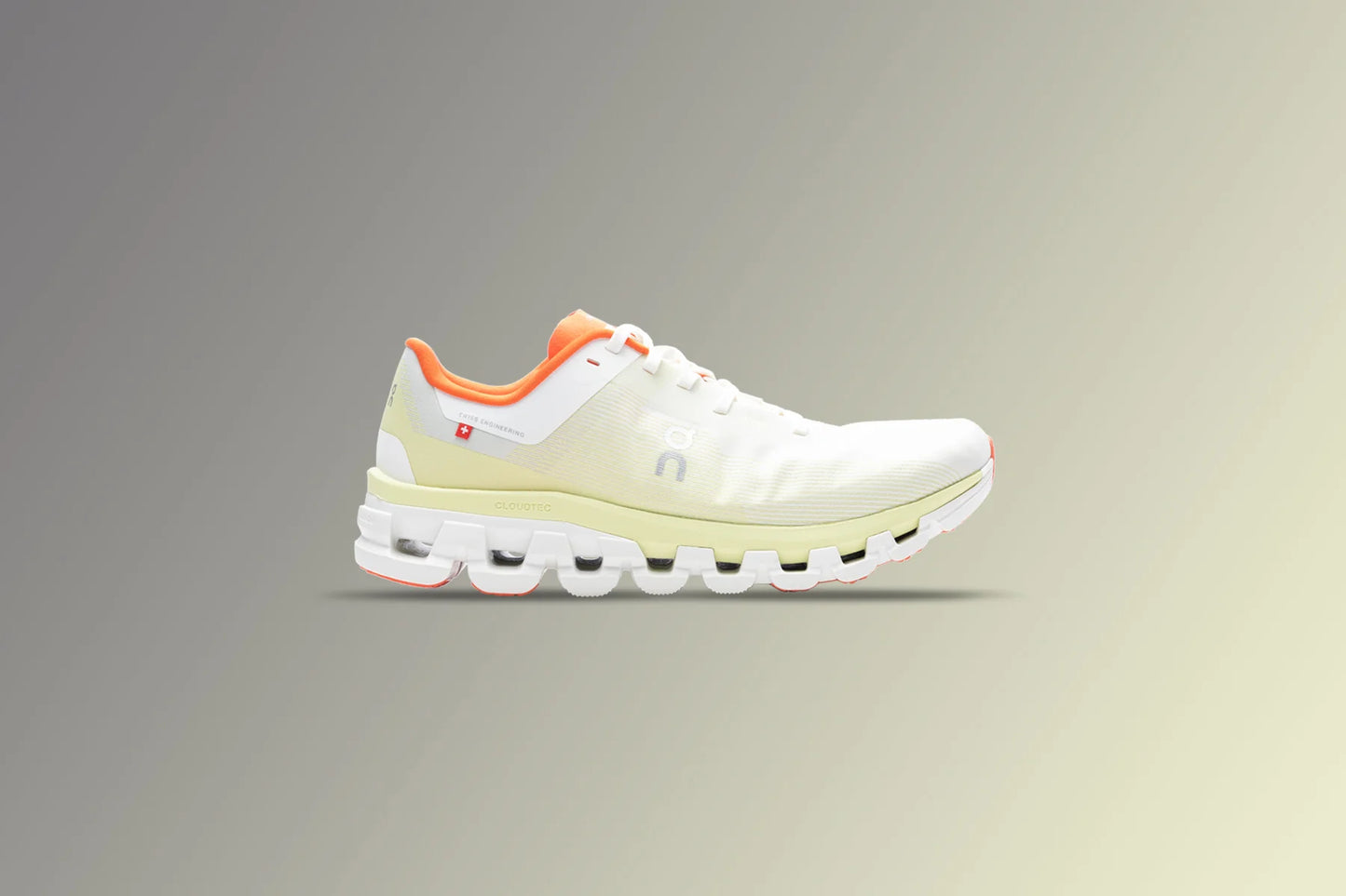 Cloudflow 4 White Hay