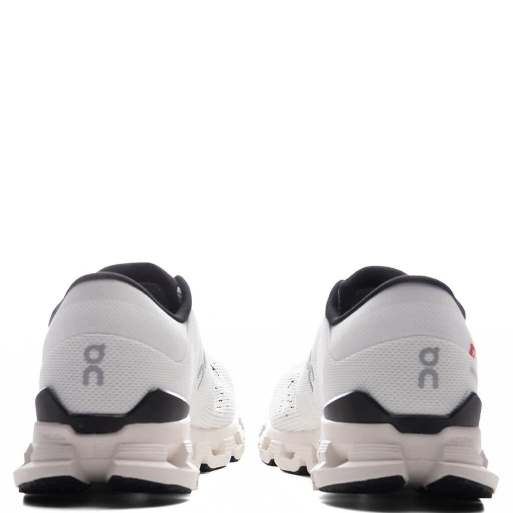 Cloud X 4 Ivory Black