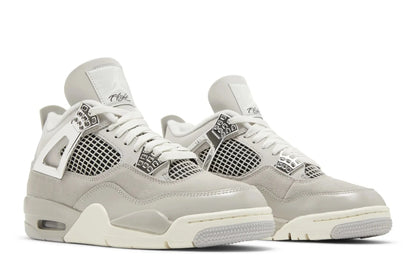 Wmns Jordan 4 Retro Frozen Moments