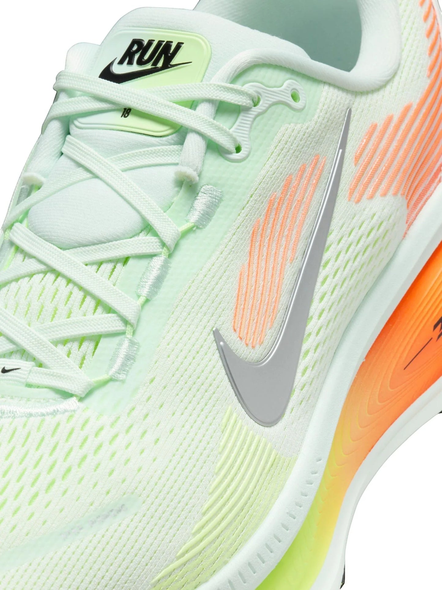 Nike Vomero 18 Mens Shoe