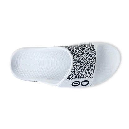 Unisex Ooahh Sports Flex Sandals in White Labyrinth