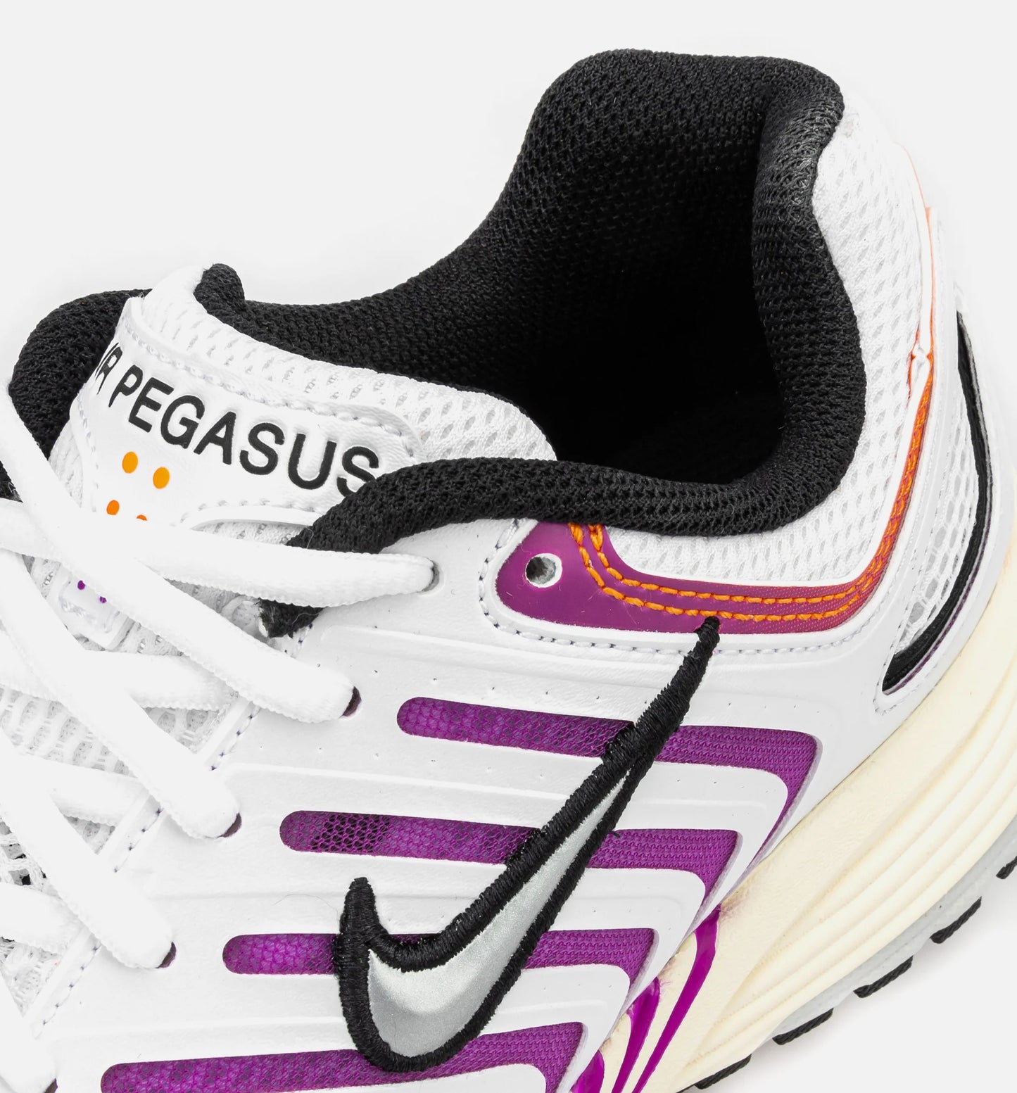 Air Pegasus 2K5 Mens Lifestyle Shoe White Chrome Orange