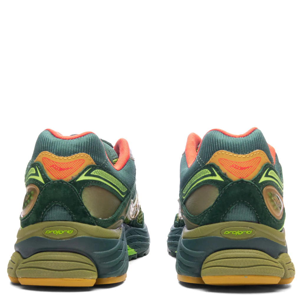 Saucony x Starcow Progrid Omni 9 Green Orange