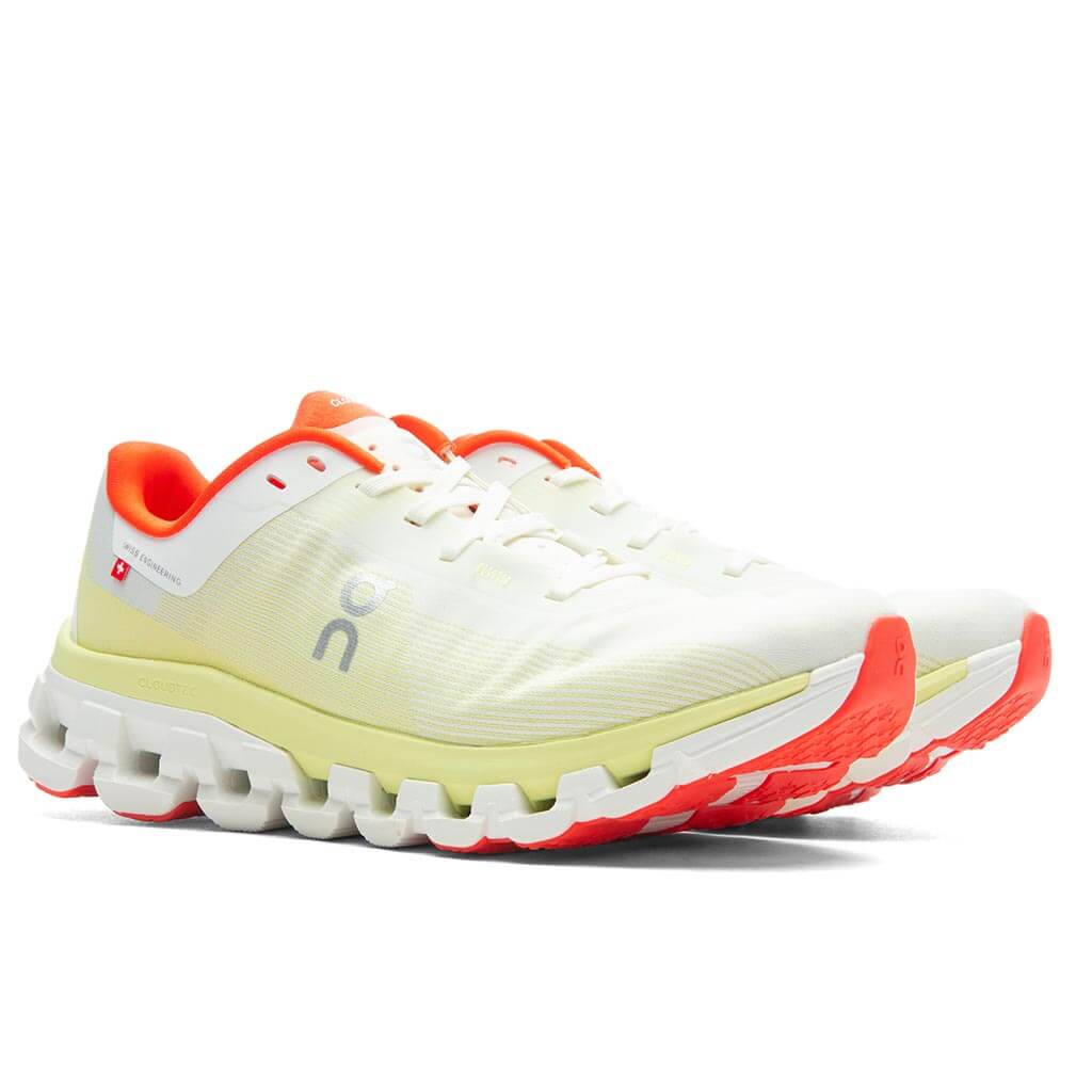 Womens Cloudflow 4 White Hay