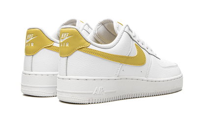 AIR FORCE 1 LO MNS WMNS"White/ Saturn Gold" 315115 170