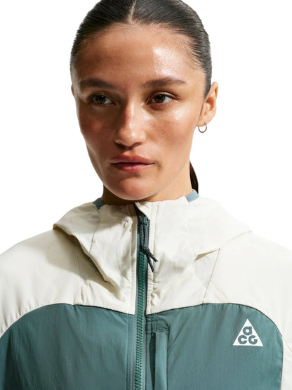 Nike Womens ACG Five Towers UV Protection Jacket