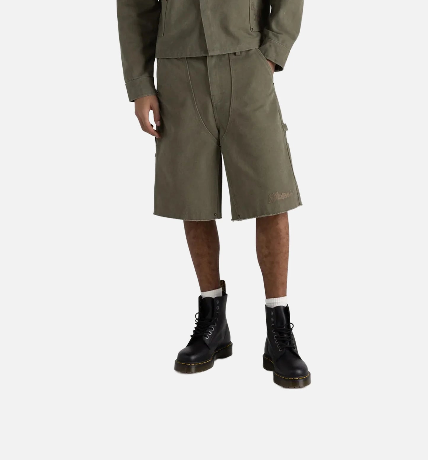 88 Carpenter Mens Short Pebble