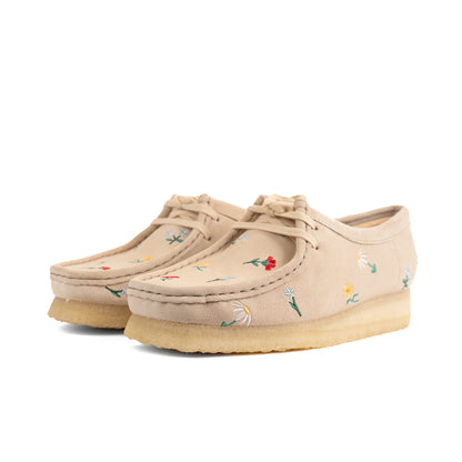 CLARKS WALLABEE TAUPE EMBROIDERY