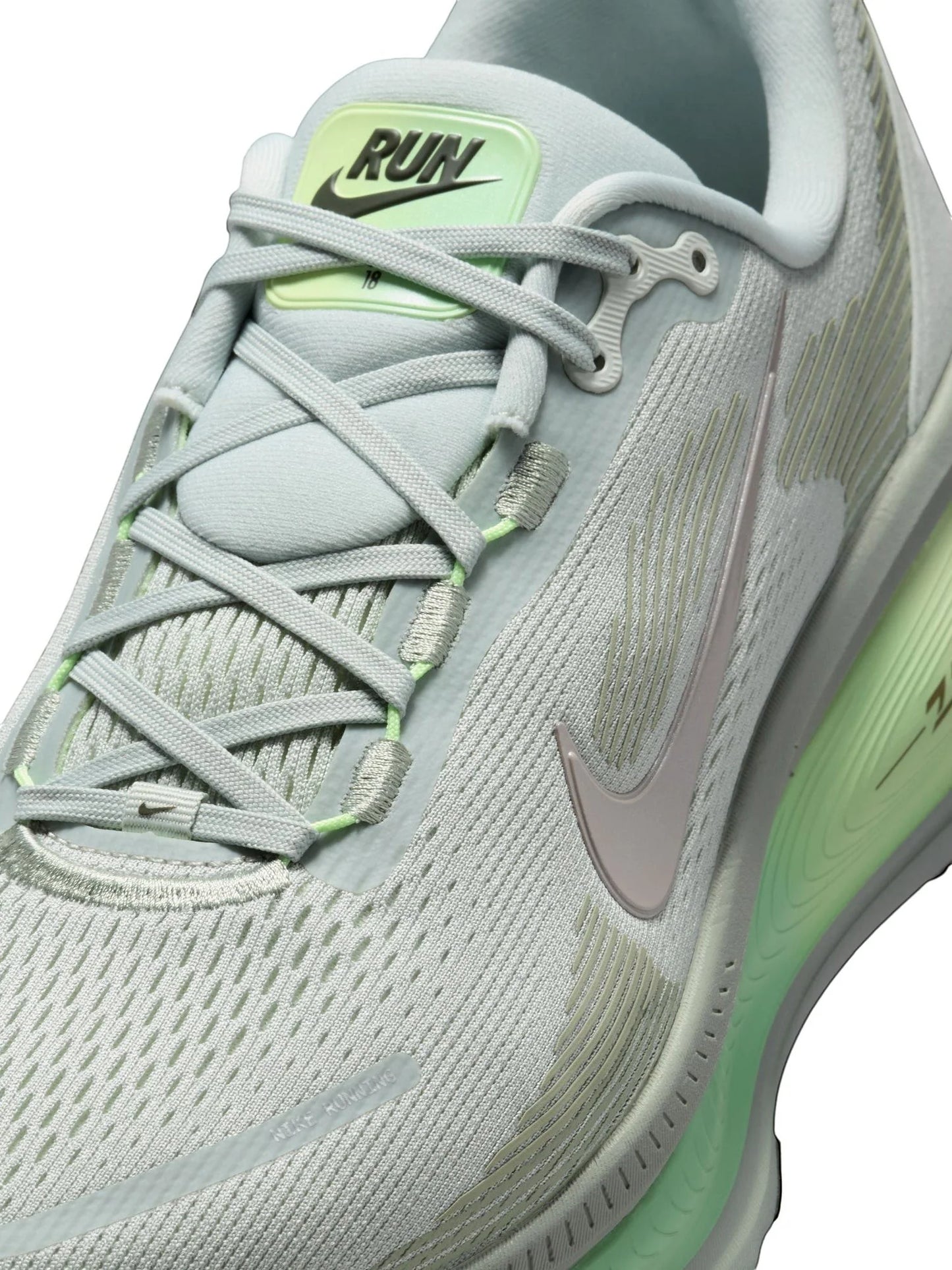 Nike Vomero 18 Mens Shoe