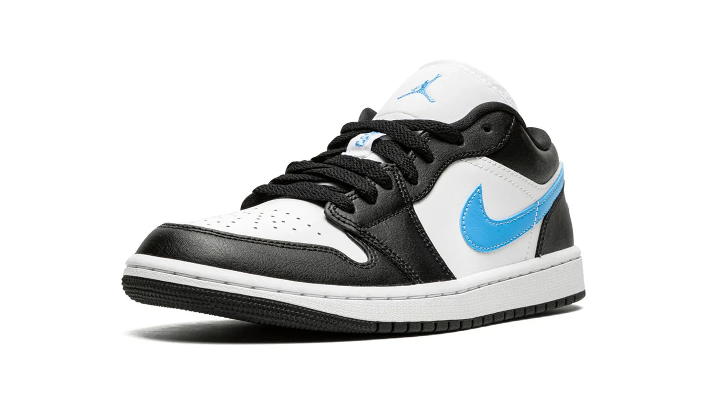 AIR JORDAN 1 LOW WMNS Black University Blue