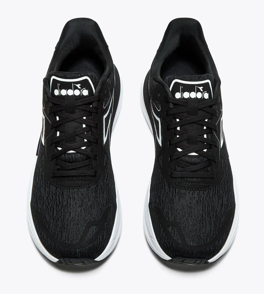 Womens Diadora Nucleo 2
