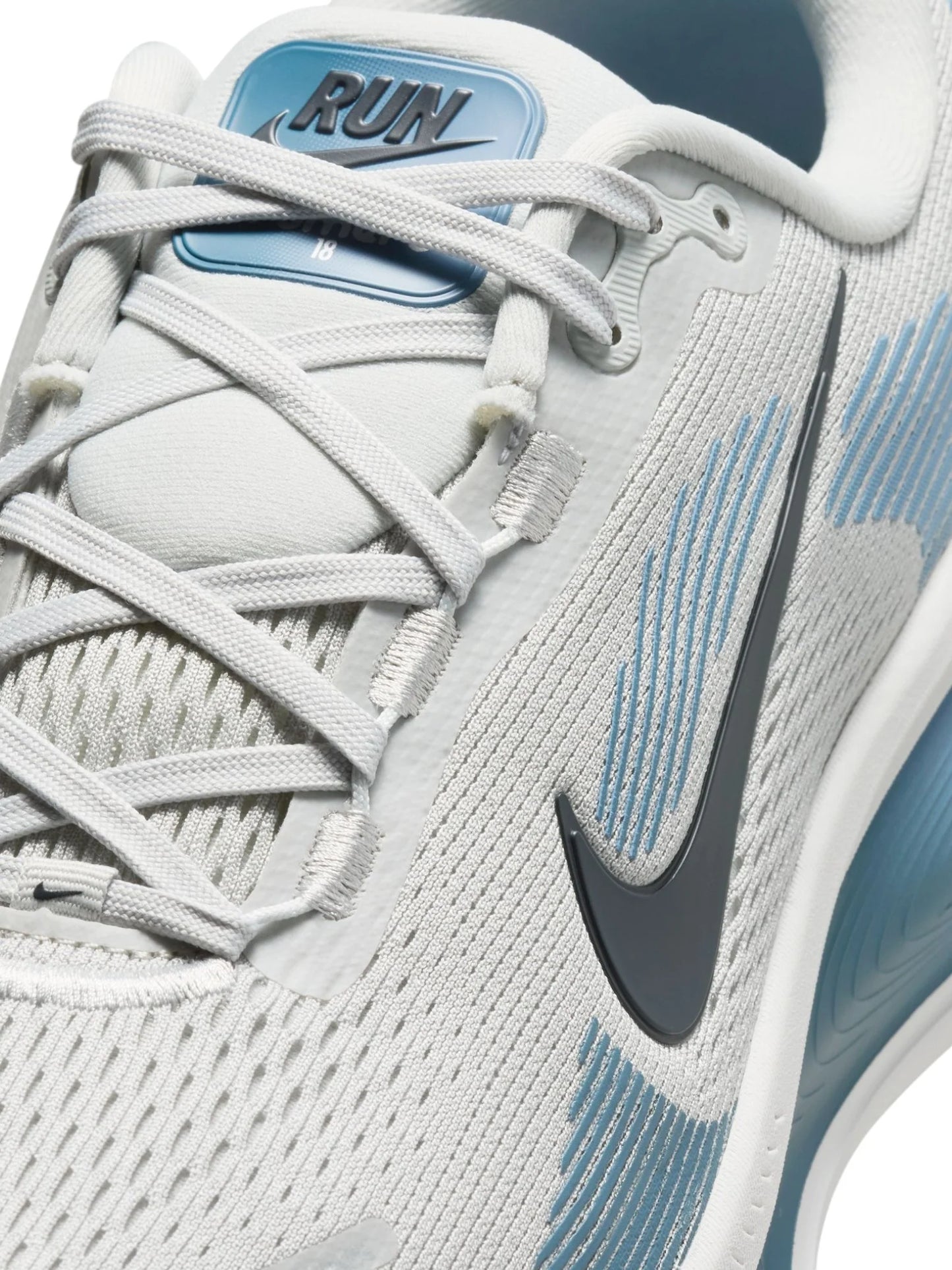 Nike Vomero 18 Mens Shoe