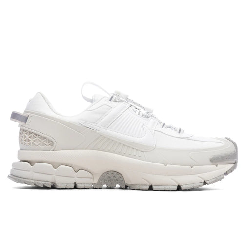 Zoom Vomero Roam Summit White Light Bone