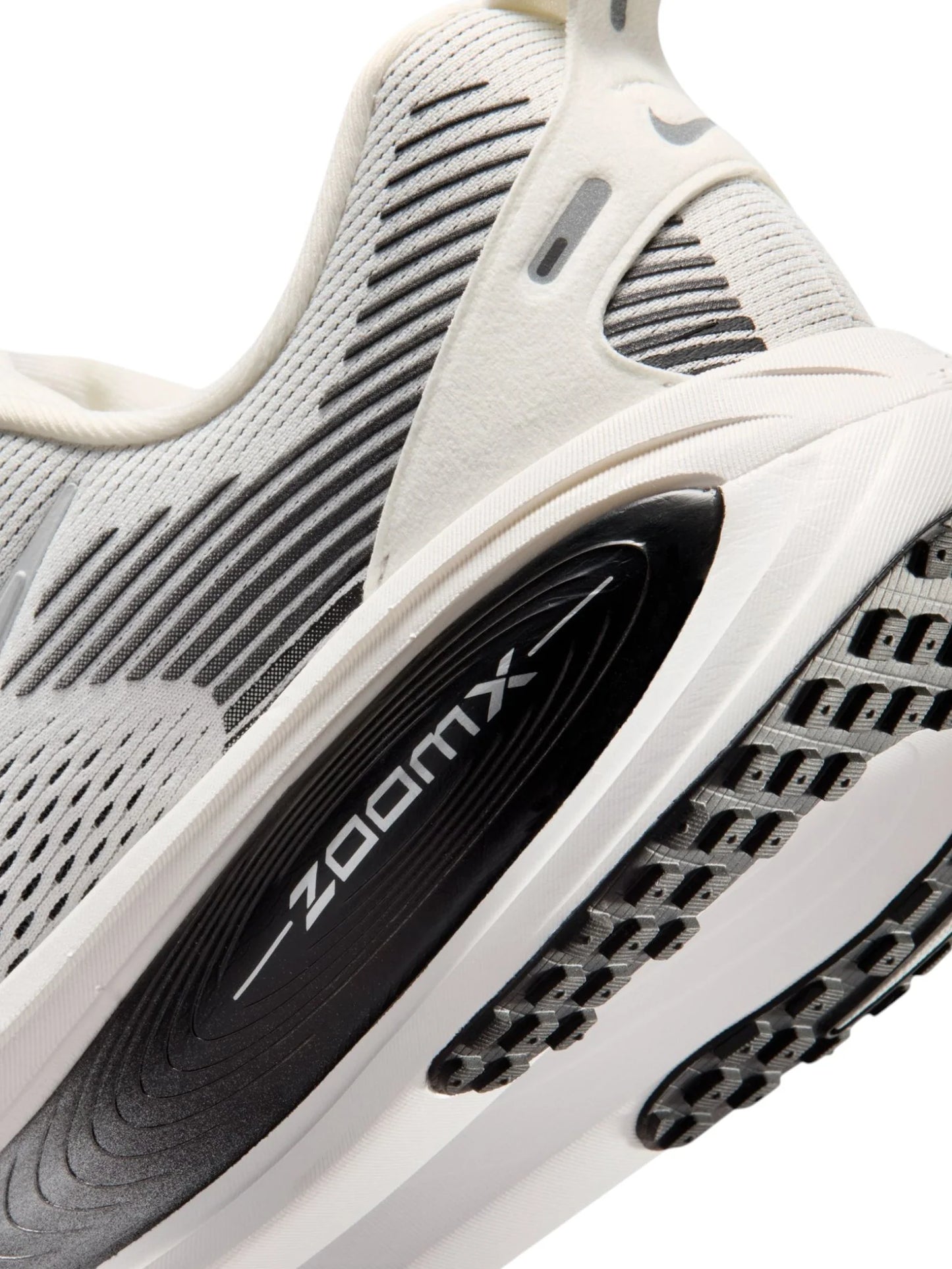 Nike Vomero 18 Mens Shoe