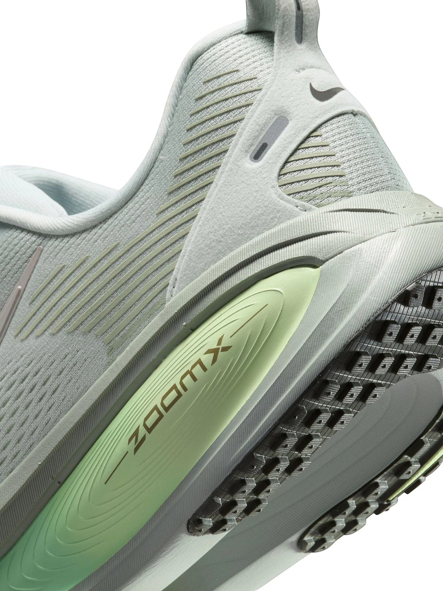 Nike Vomero 18 Mens Shoe