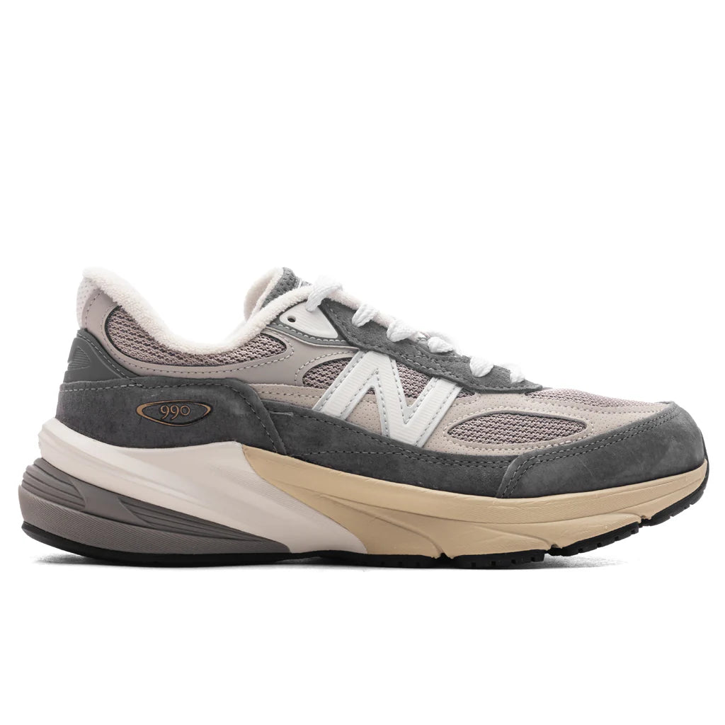 990v6 Castlerock Moonrock