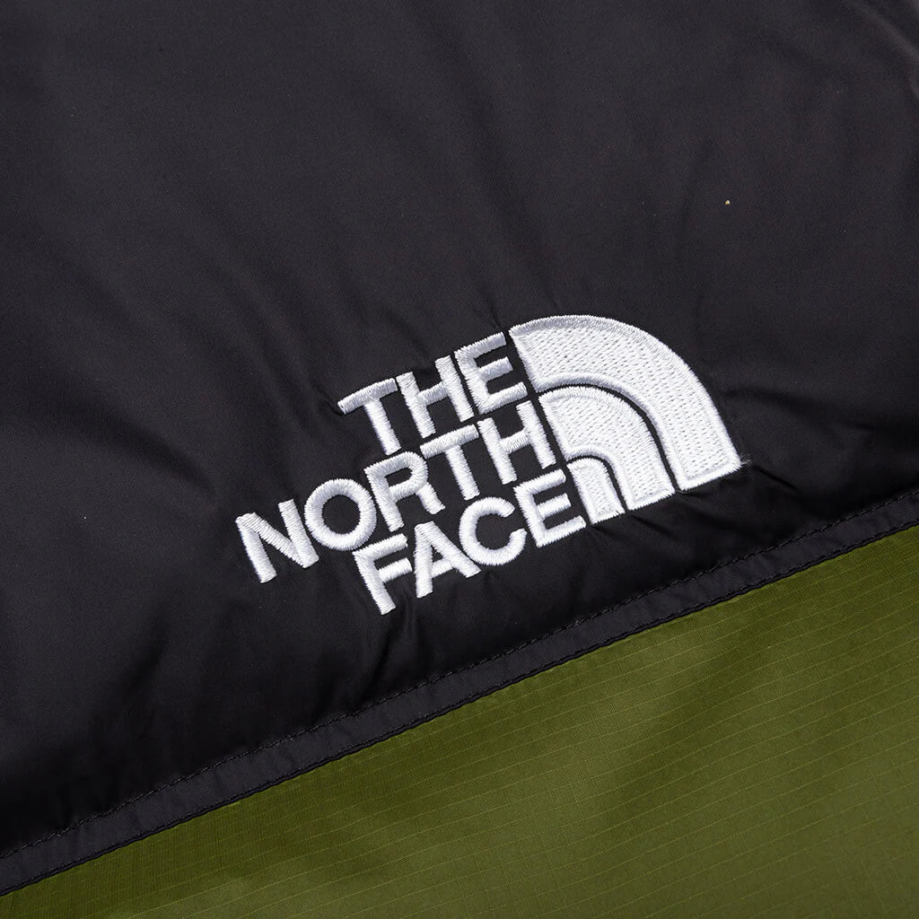 96 Retro NUPTSE Vest Forest Olive