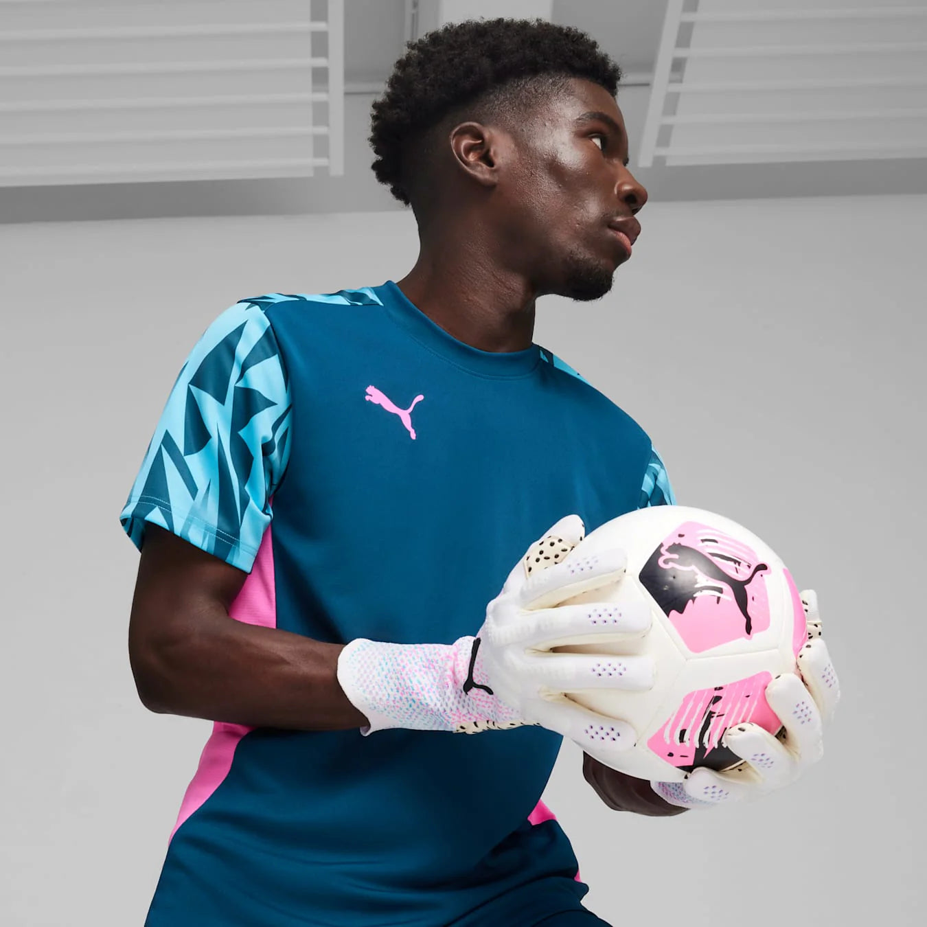 PUMA Future Ultimate NC Goalkeeper Gloves White Poison Pink Black