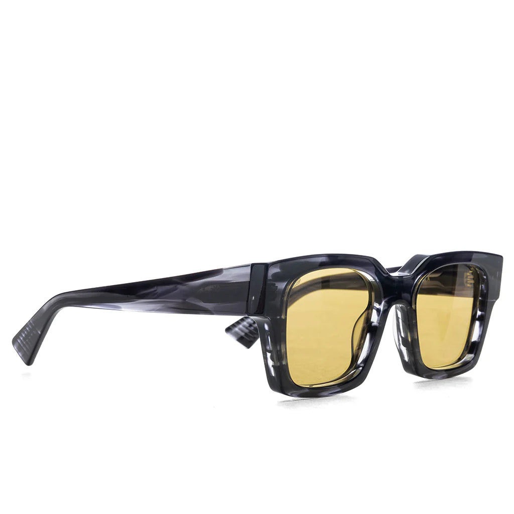 Aura Onyx Yellow