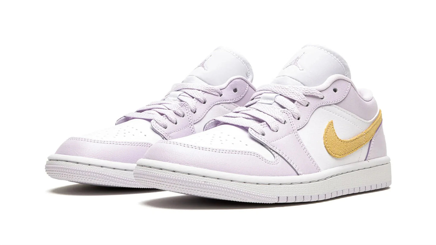 AIR JORDAN 1 LO WMNS Barely Grape