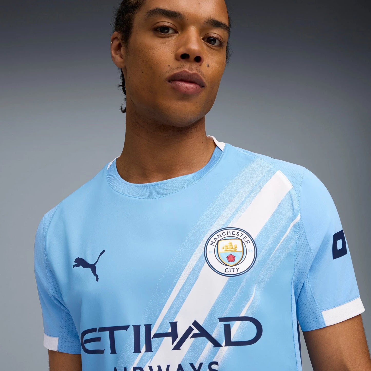 PUMA Manchester City Home Mens Soccer Jersey 25 26 Light Blue White