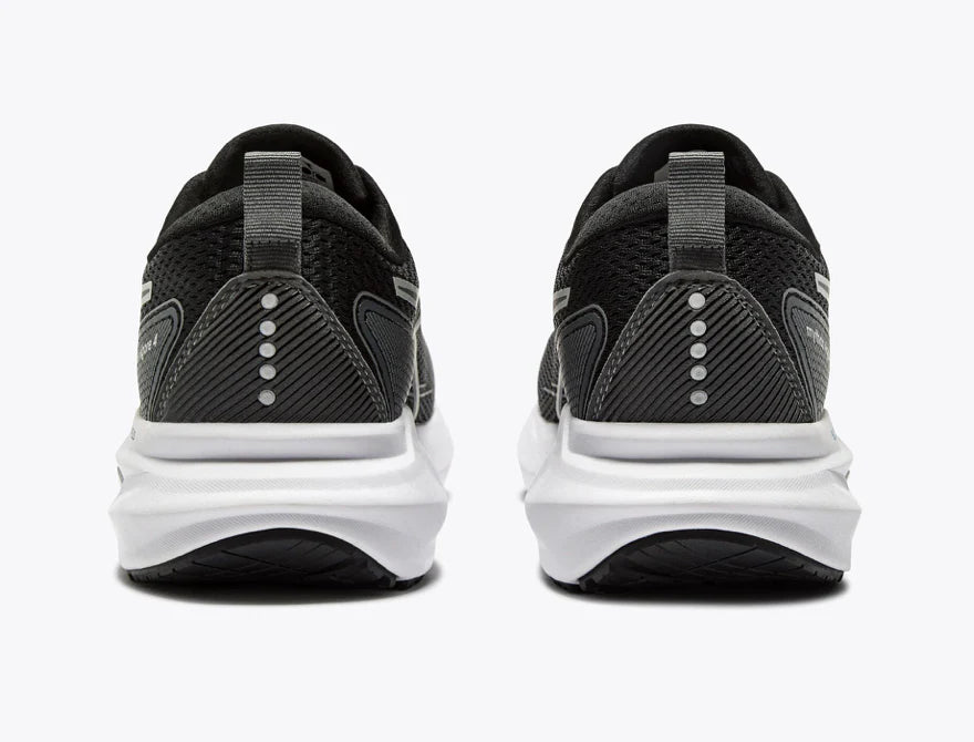 Mens Diadora Mythos Blushield Vigore 4 Final Sale