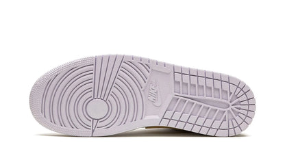 AIR JORDAN 1 LO WMNS Barely Grape