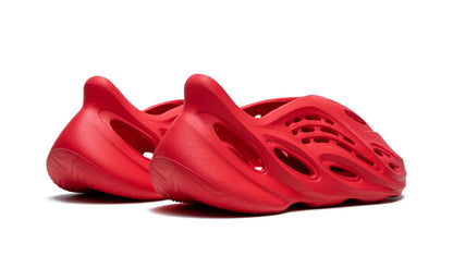 YEEZY FOAM RUNNER Vermillion