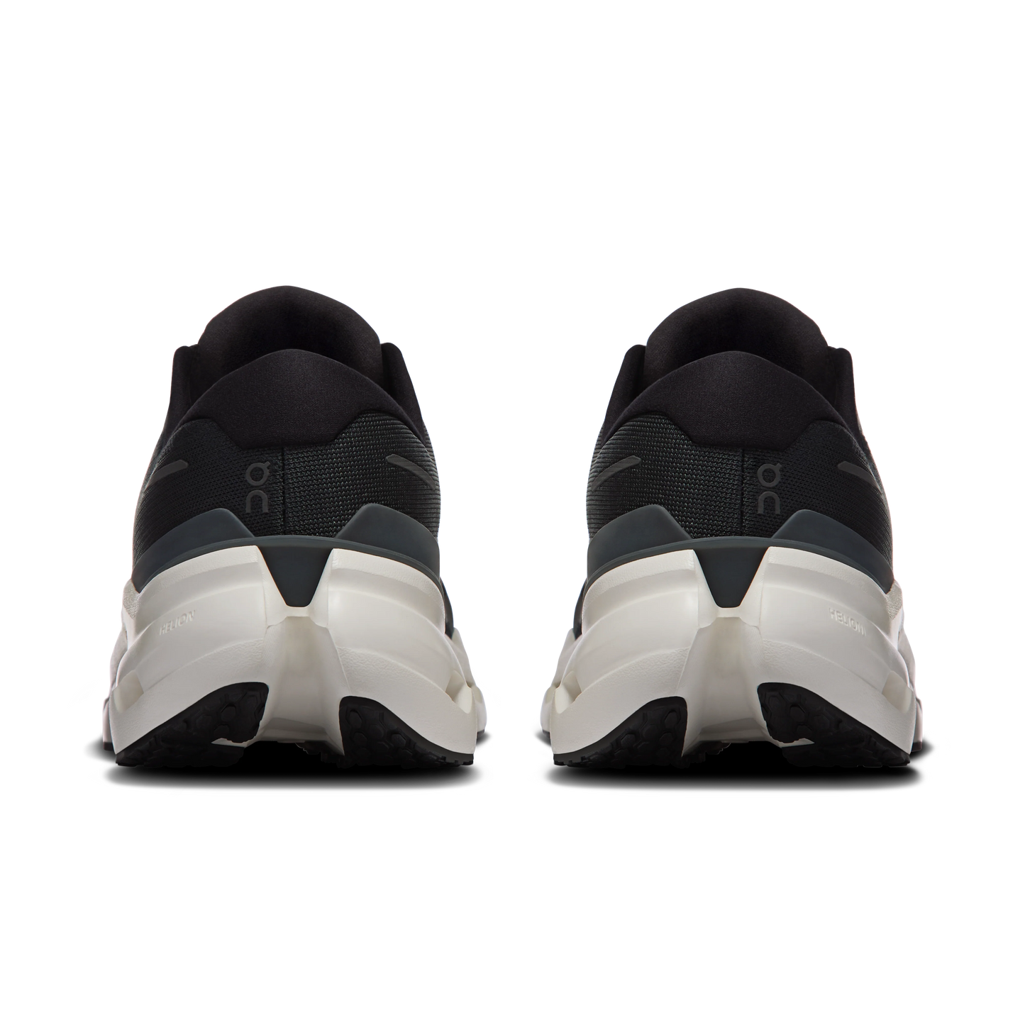 Men's Cloudrunner 3 in Black/Ivory