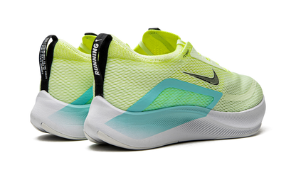 ZOOM FLY 4 MNS WMNS CT2401 700