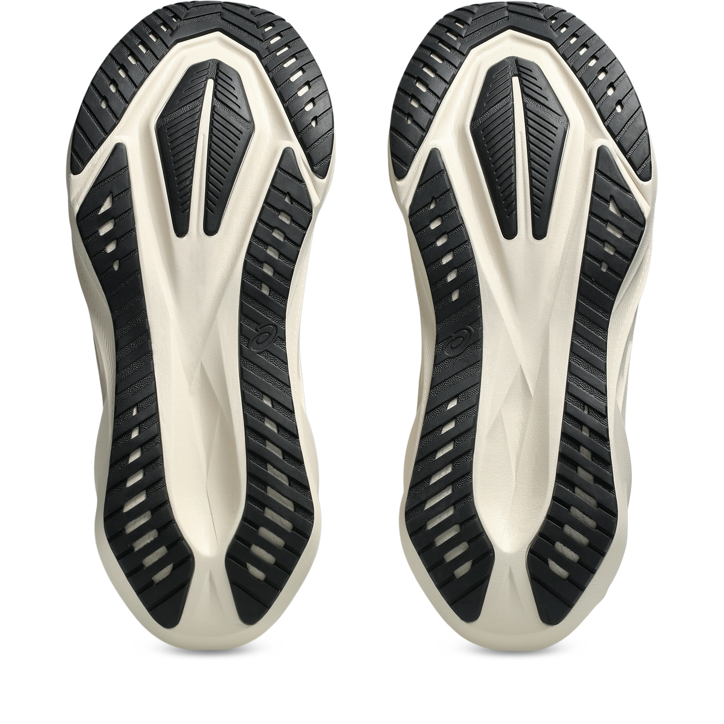 Men's Novablast 5 Running Shoes in Oatmeal/Black