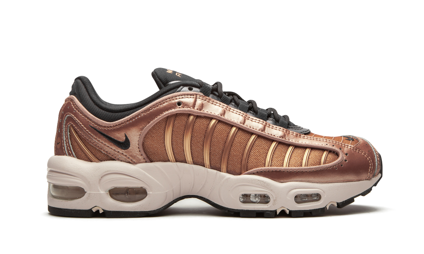 AIR MAX TAILIND 4 WMNS"Metallic Red Bronze" CT1184 900