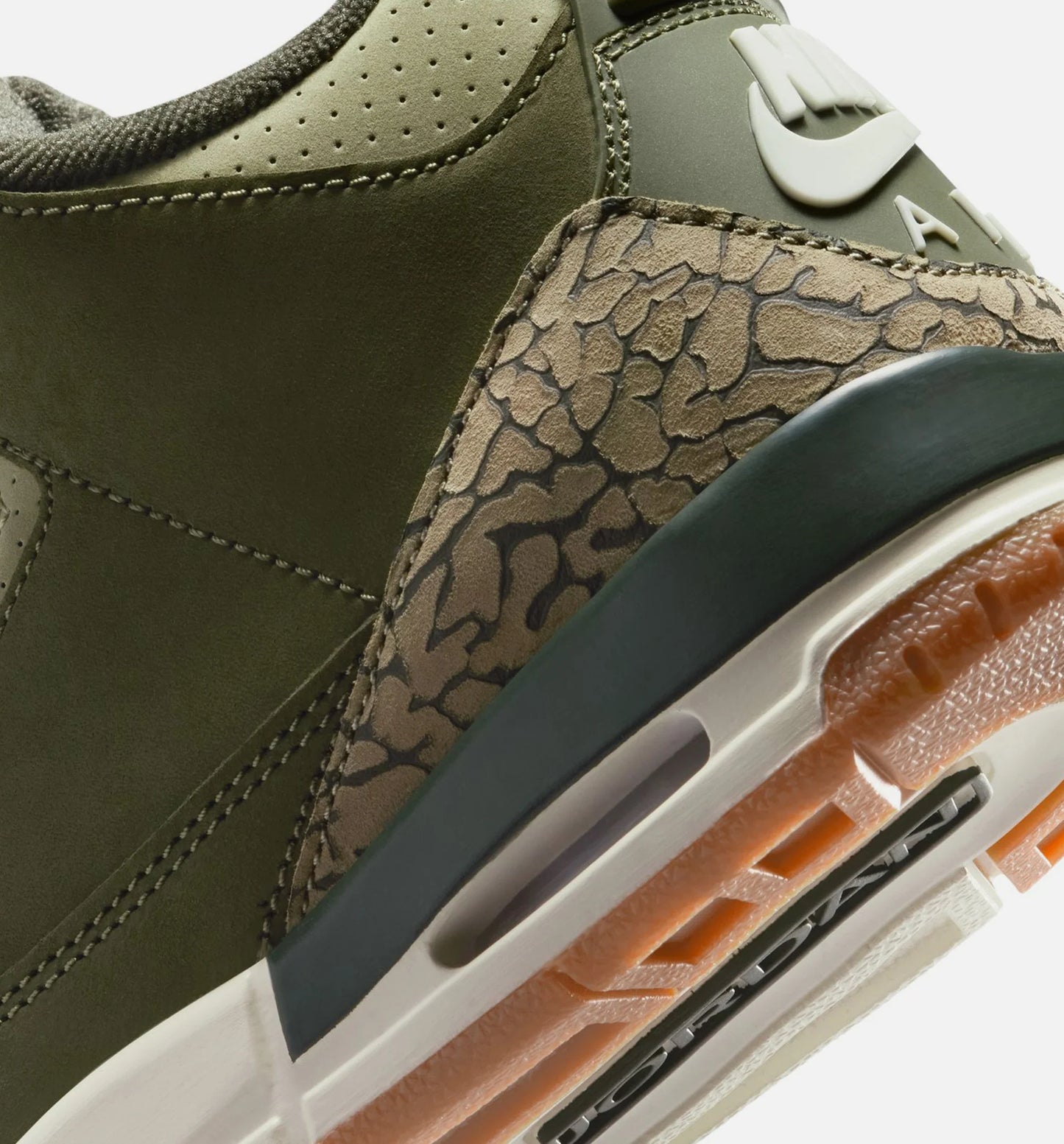 Air Jordan 3 Retro Medium Olive Grade School Lifestyle Shoe Medium Olive Sequoia Neutral Olive Sail
