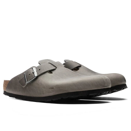 Wide Boston Soft Footbed Iron