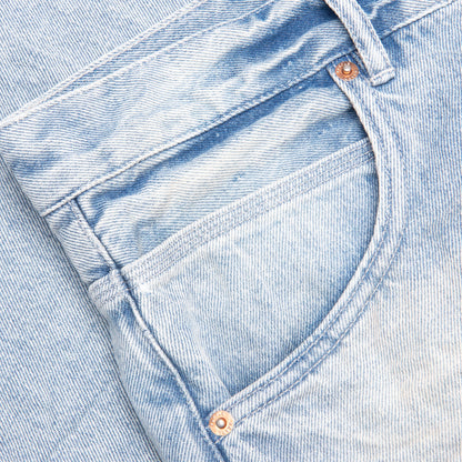P018 Worn Light Indigo