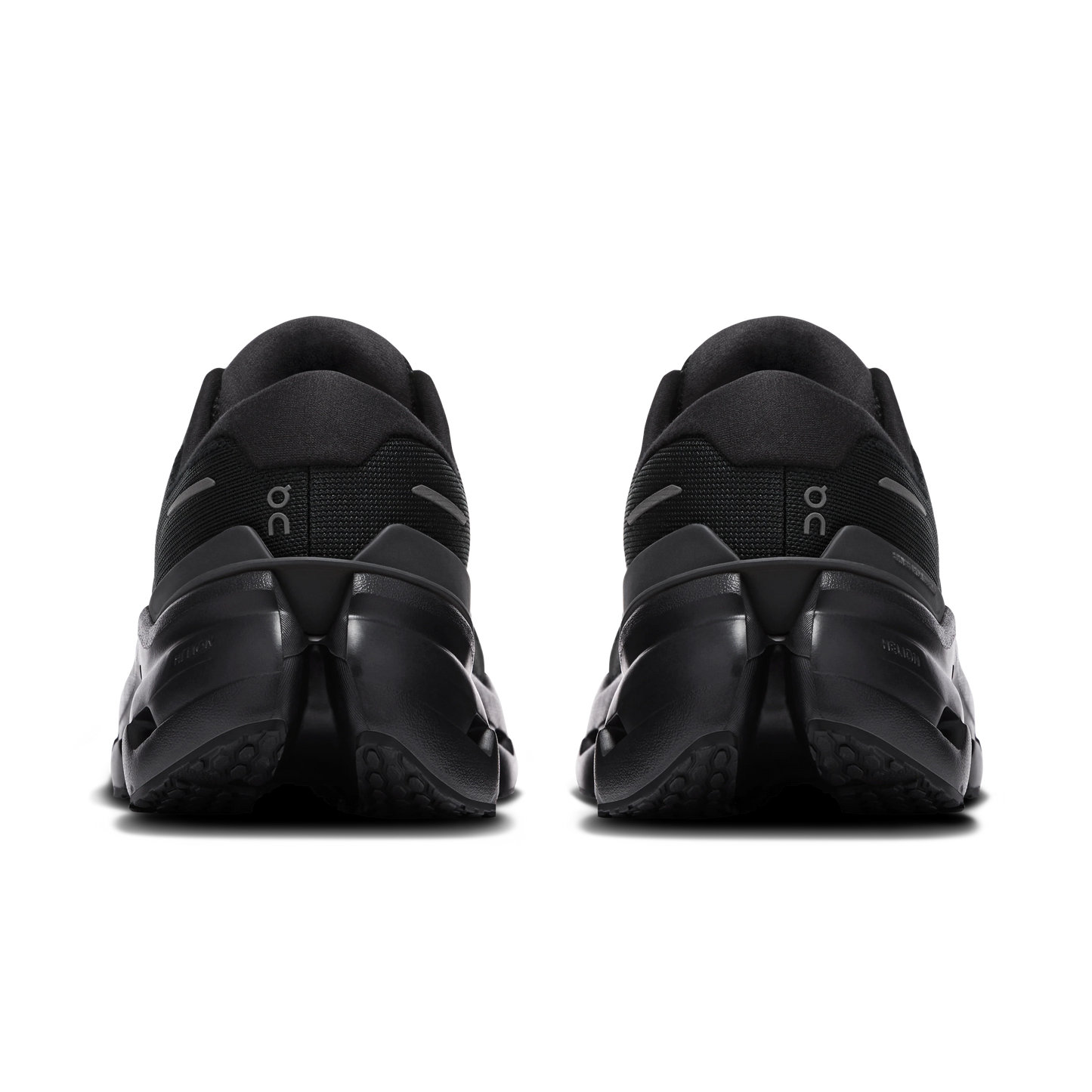 Women's Cloudrunner 3 in Black/Black