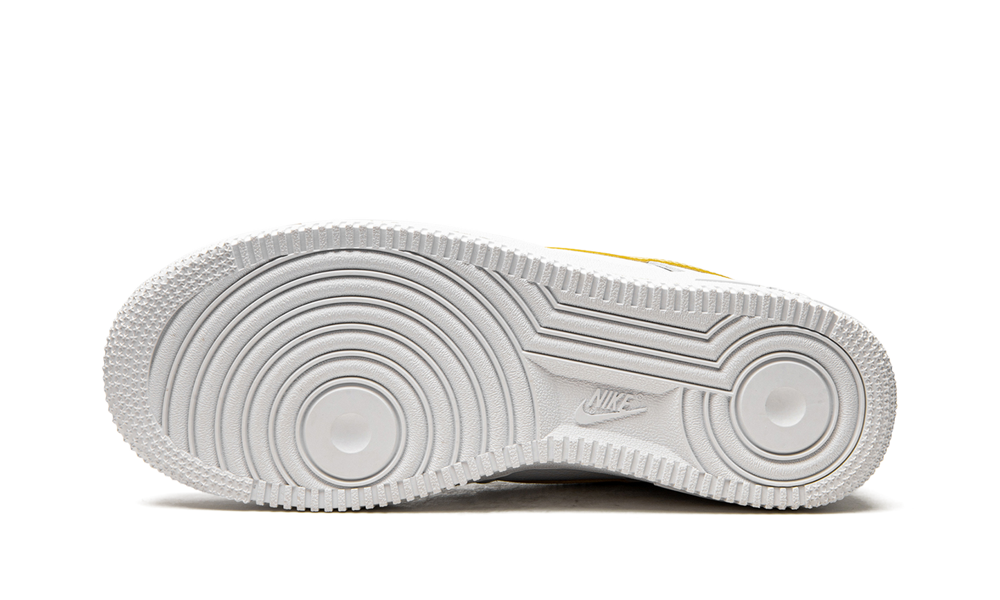 AIR FORCE 1 LO MNS WMNS"White/ Saturn Gold" 315115 170