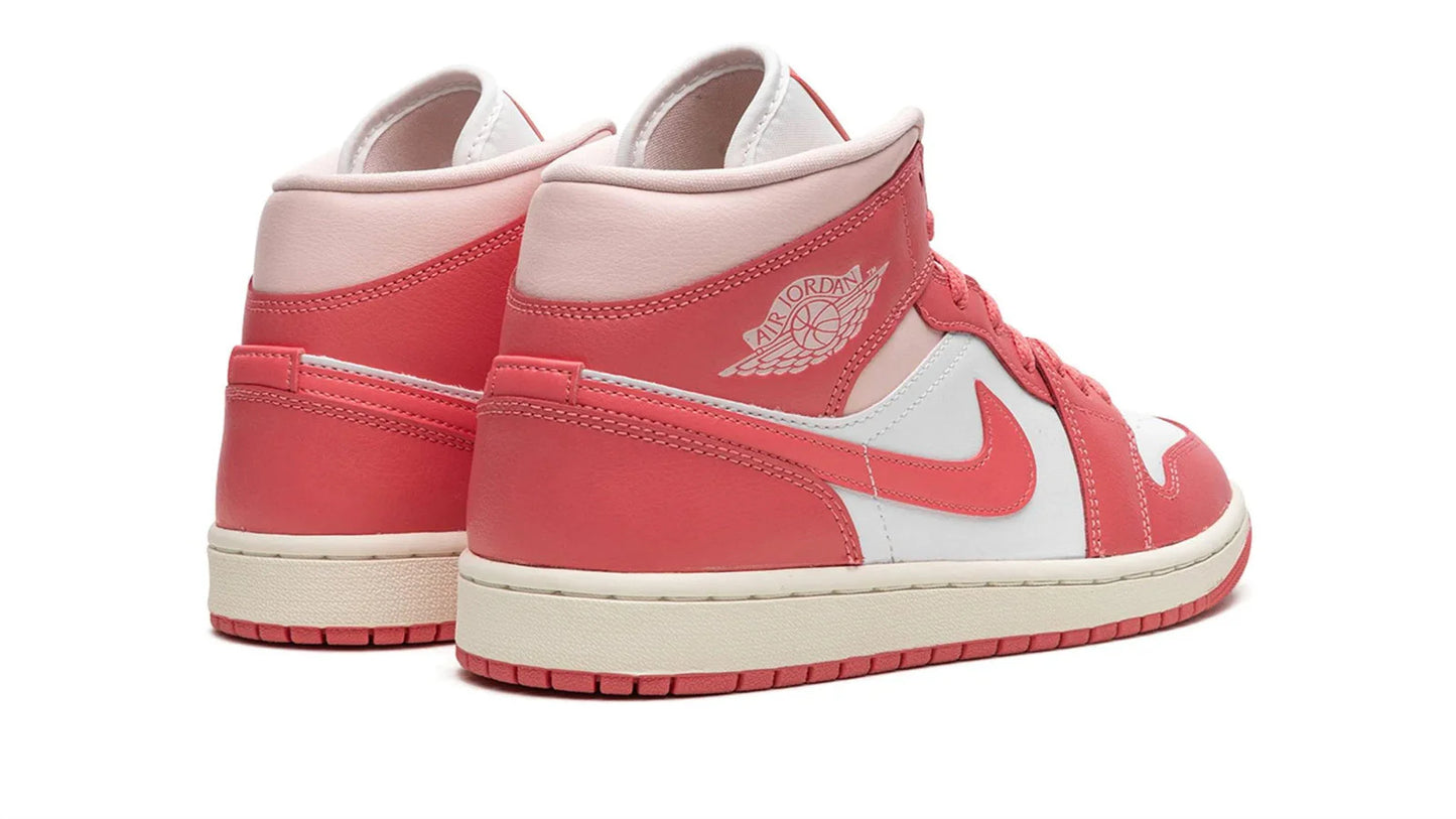 AIR JORDAN 1 MID WMNS Strawberries And Cream