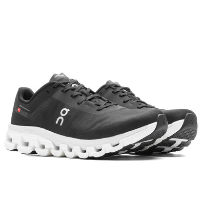 Cloudflow 4 Black White
