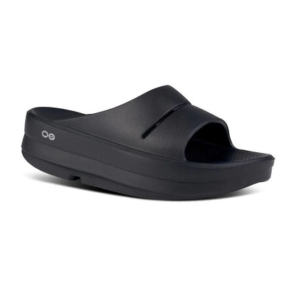 Women's OOmega OOahh Sandal in Black