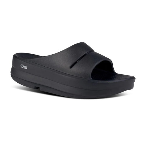 Women's OOmega OOahh Sandal in Black