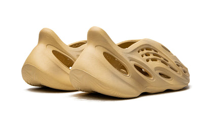 YEEZY FOAM RUNNER Desert Sand