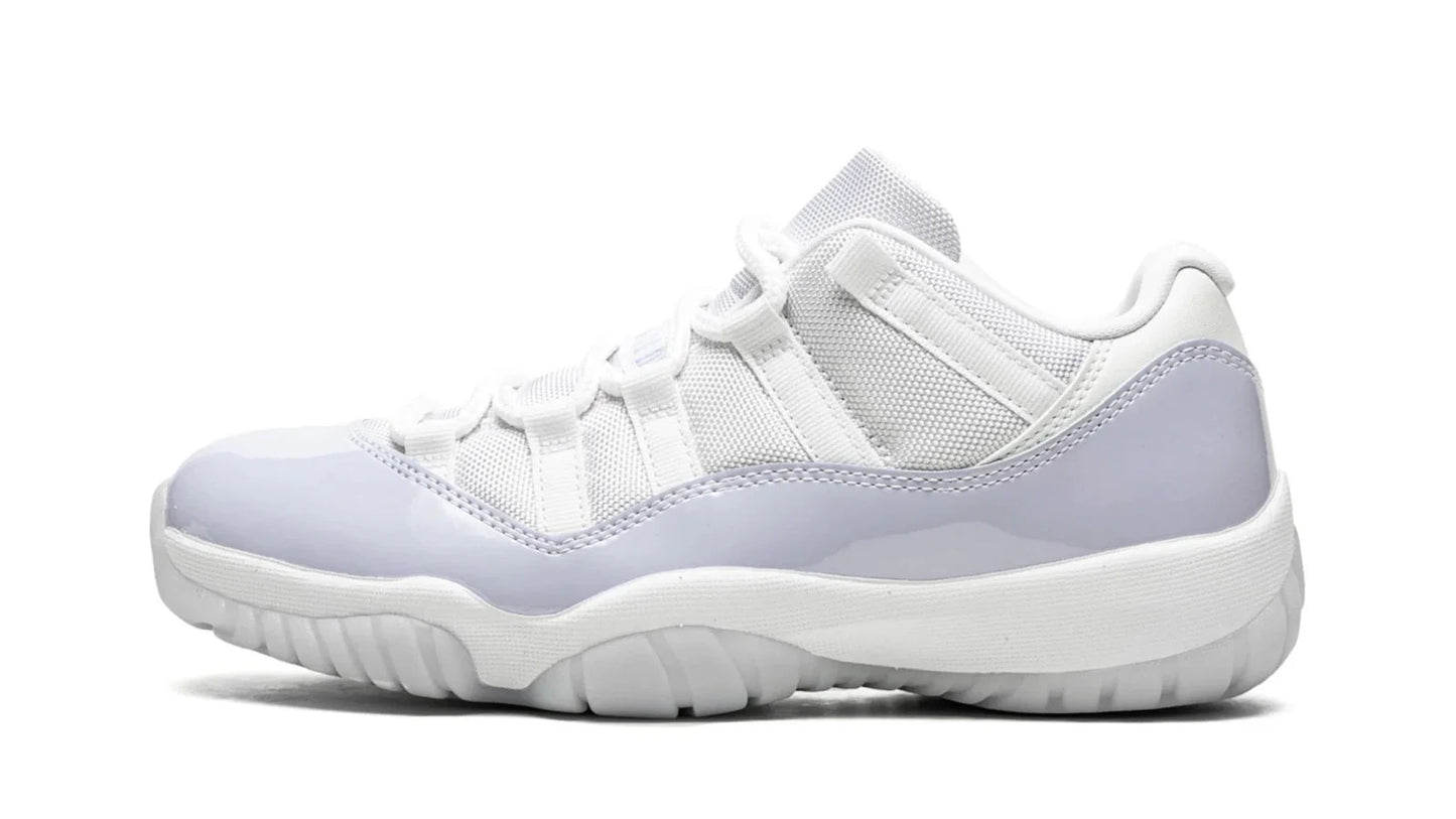 AIR JORDAN 11 LO WMNS Pure Violet