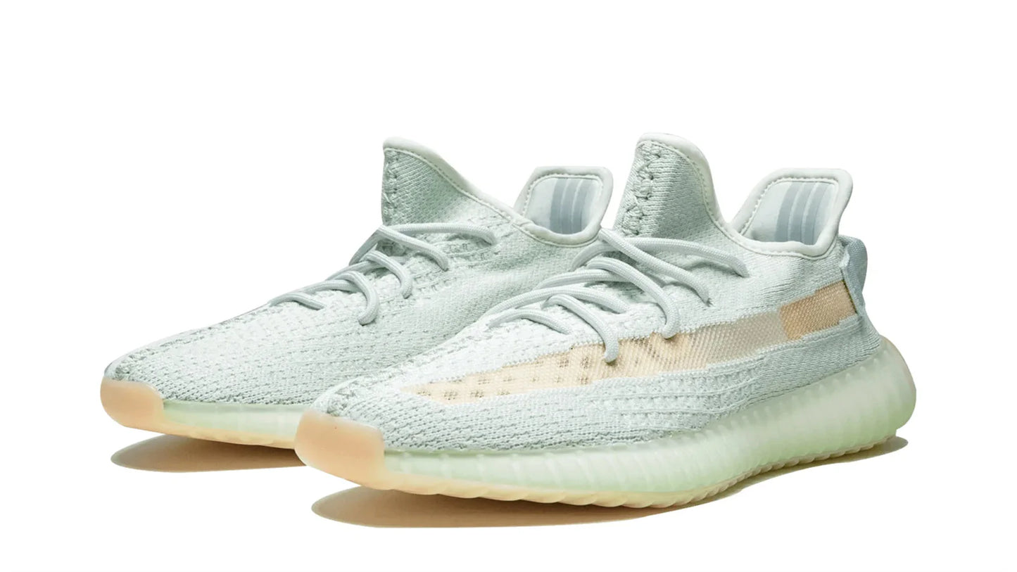 YEEZY BOOST 350 V2 Hyper Space