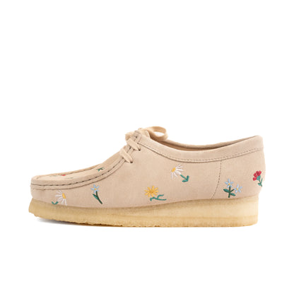 CLARKS WALLABEE TAUPE EMBROIDERY