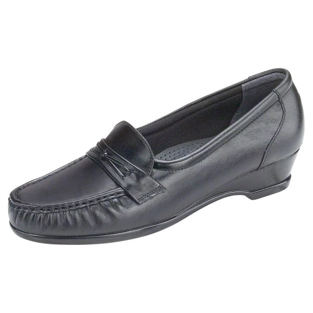 Women's Easier Slip On Loafer in Black