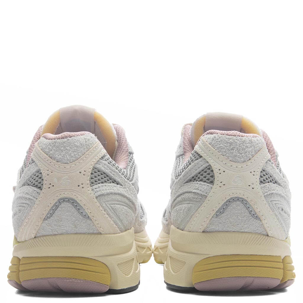 Saucony x 3sixteen Guide v73 Graphite